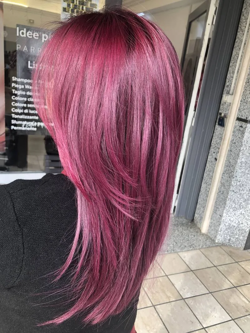 Colorazione magenta realizzata nel salone